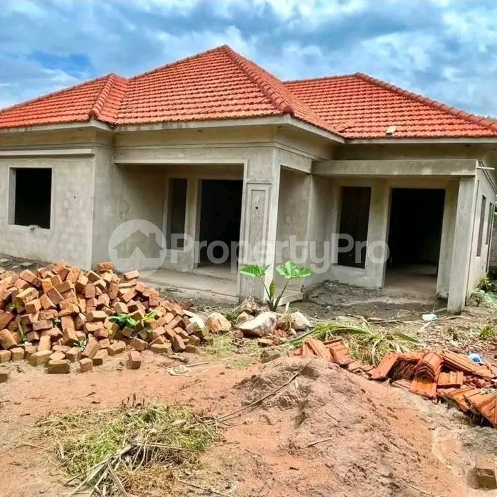 3 bedroom Bungalow Apartment for rent Kira mameritor  Kampala Central Kampala Central - 1