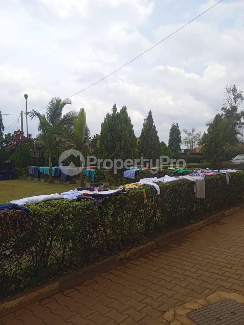 10 bedroom Commercial Property for rent just after the Community play ground.  Nabweru Wakiso Central - 19