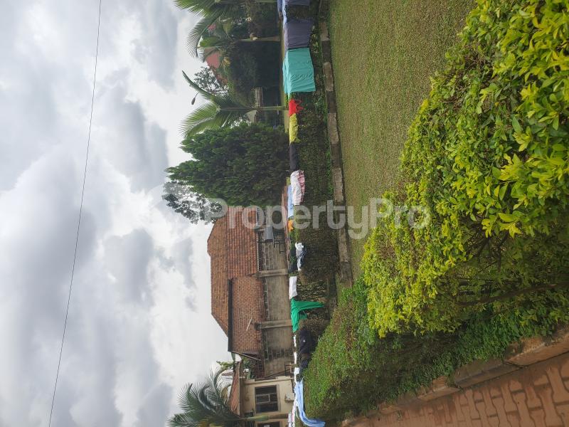 10 bedroom Commercial Property for rent just after the Community play ground.  Nabweru Wakiso Central - 2