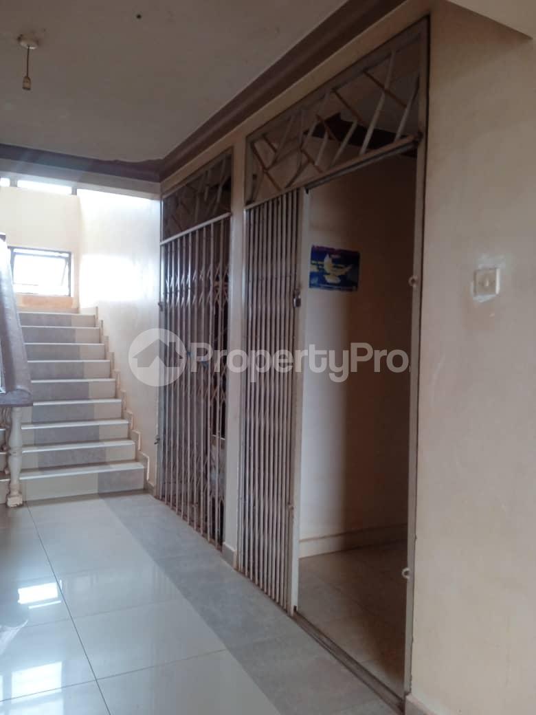 10 bedroom Commercial Property for rent just after the Community play ground.  Nabweru Wakiso Central - 10