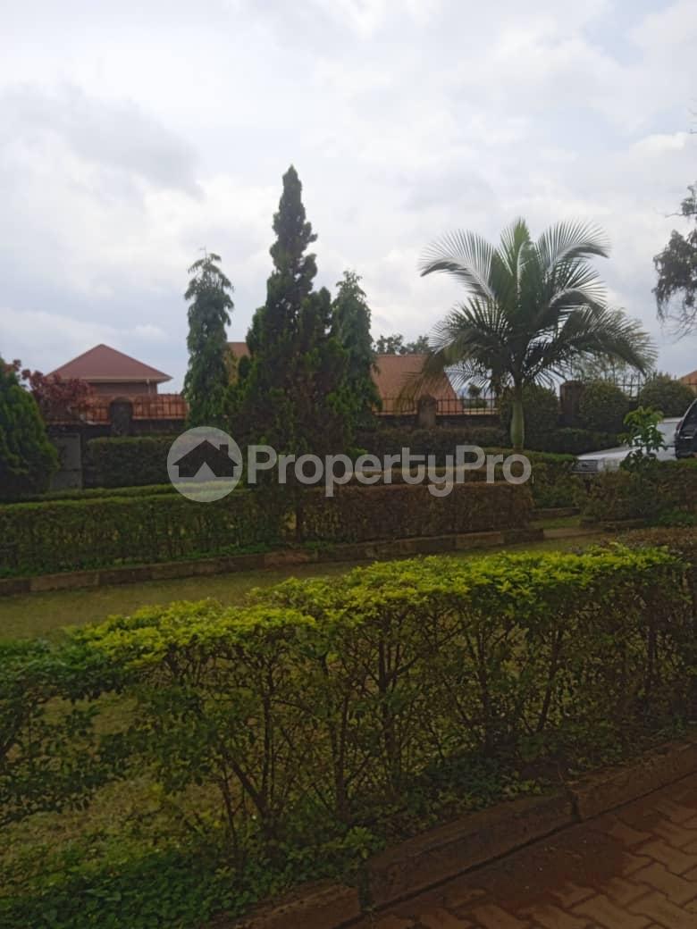 10 bedroom Commercial Property for rent just after the Community play ground.  Nabweru Wakiso Central - 18