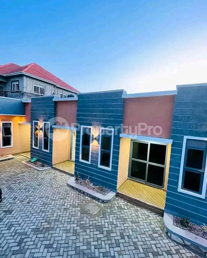 1 bedroom mini flat  Bungalow Apartment for rent Gaba road  Gabba Kampala Central - 2
