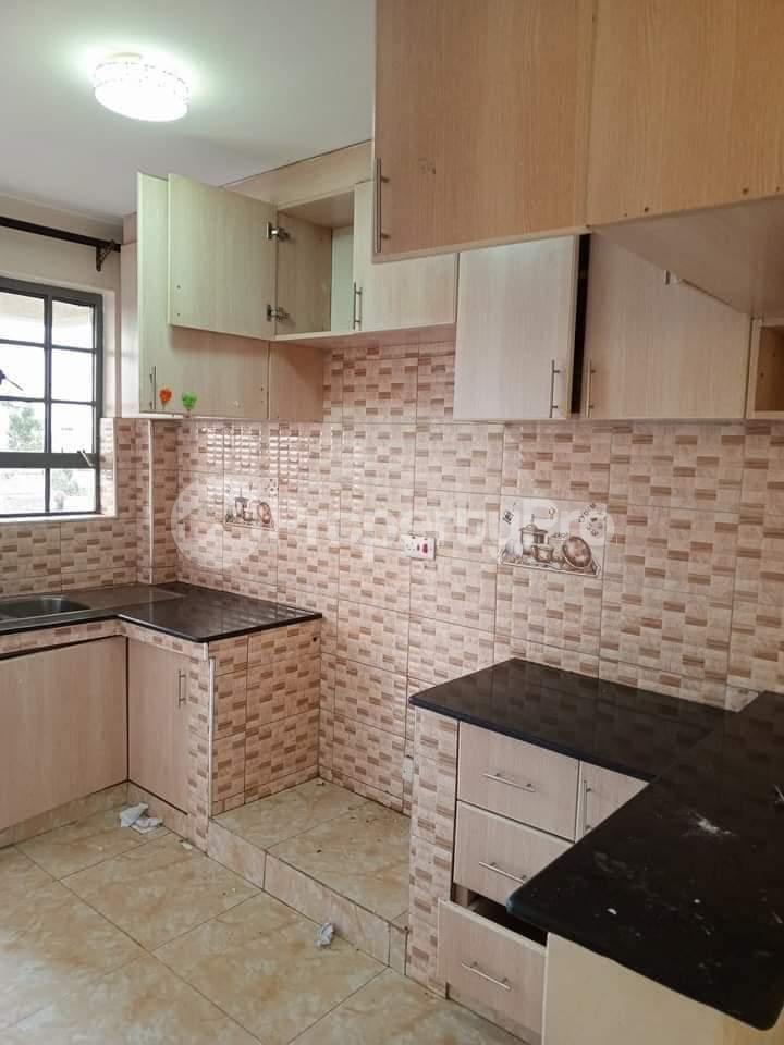 1 bedroom mini flat Townhouse for rent Near avenue hospital, Parkland