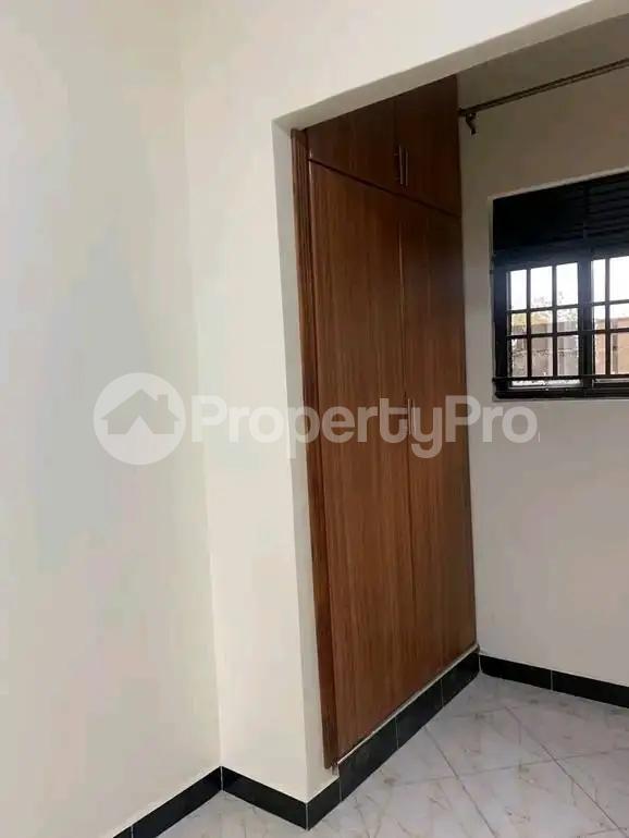 1 bedroom mini flat  Bungalow Apartment for rent Kyaliwajara Kira road  Kira Wakiso Central - 5