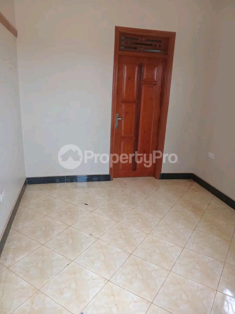 1 bedroom mini flat  Bungalow Apartment for rent Kyanja kisasi road Kisaasi Kampala Central - 3
