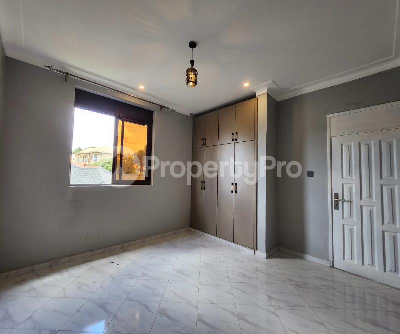 1 bedroom mini flat  Apartment Block Apartment for rent buwaate road Wakiso Central - 2