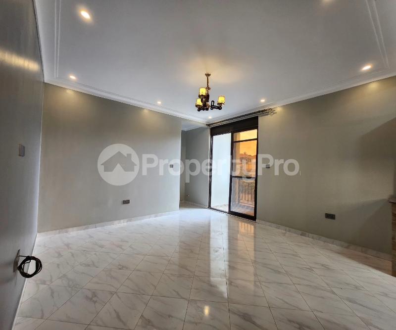 1 bedroom mini flat  Apartment Block Apartment for rent buwaate road Wakiso Central - 11