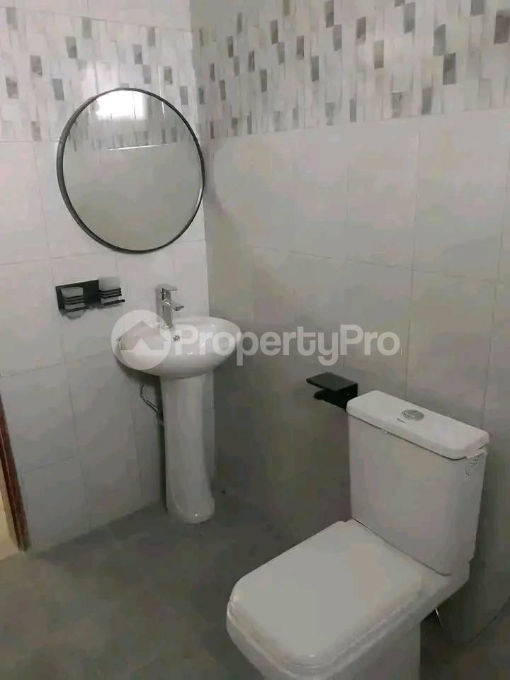 1 bedroom mini flat  Apartment Block Apartment for rent Mutungo road Kampala Central - 3