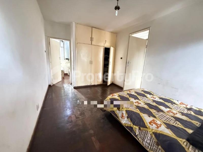 1 bedroom mini flat  Flats & Apartments for sale Cnr 4th & S Parirenyatwa Street Bulawayo  Bulawayo City Centre Bulawayo CBD, Industrial Bulawayo - 3