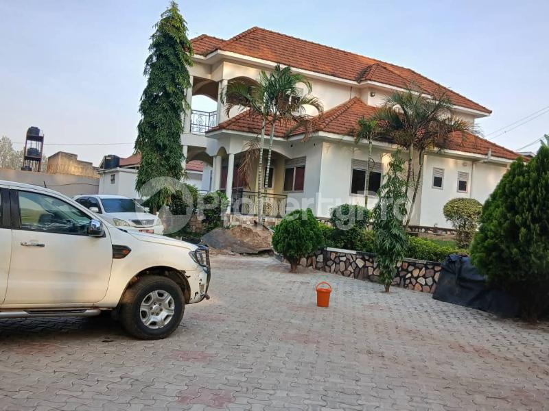8 bedroom Villa for sale Kamukuzi Mbarara Western - 2