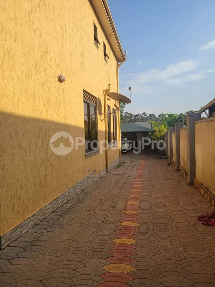 3 bedroom Villa for sale Naalya kimbejja road Kampala Central Kampala Central - 3