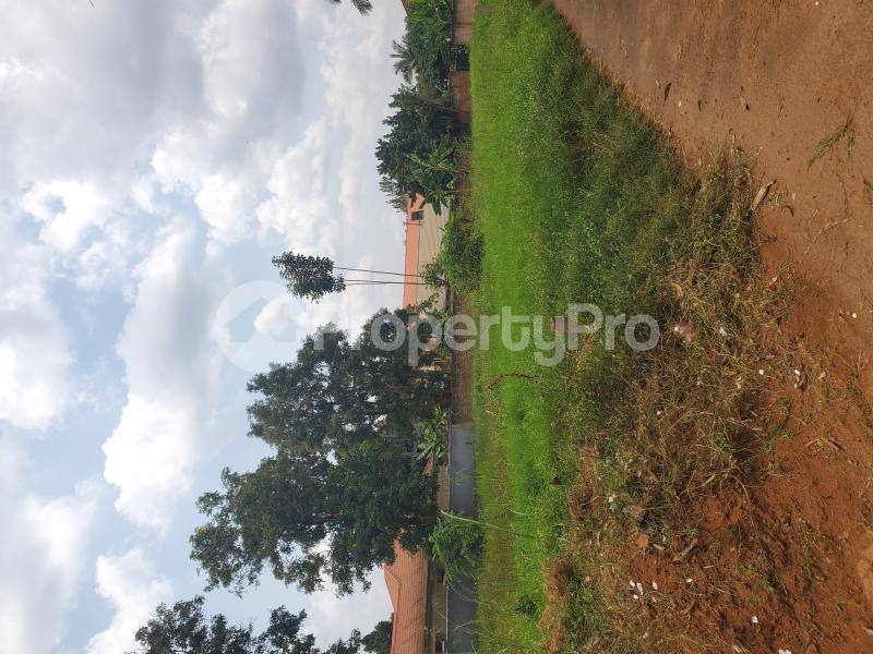 Land for rent Kulambiro mutuba police junction.  Nakawa Kampala Central - 5