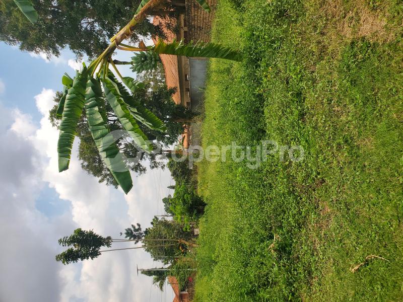 Land for rent Kulambiro mutuba police junction.  Nakawa Kampala Central - 1