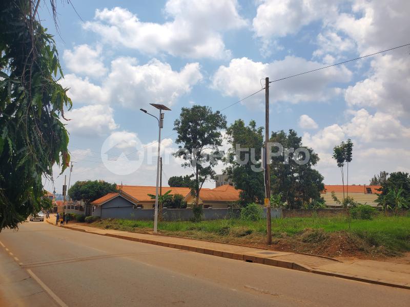 Land for rent Kulambiro mutuba police junction.  Nakawa Kampala Central - 6