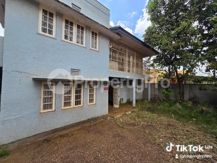 5 bedroom Commercial Property for sale Bukoto street  Kampala Central - 0