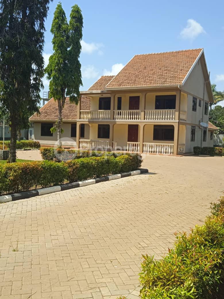 6 bedroom Apartment Block Apartment for rent Entebbe Kampala Central Kampala Central - 7