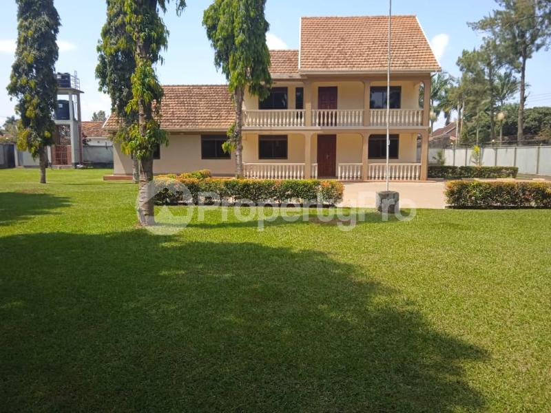 6 bedroom Apartment Block Apartment for rent Entebbe Kampala Central Kampala Central - 3