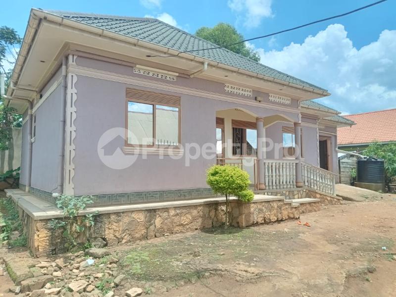 3 bedroom Bungalow Apartment for sale Mukono kayunga road  Mukono Mukono Central - 0