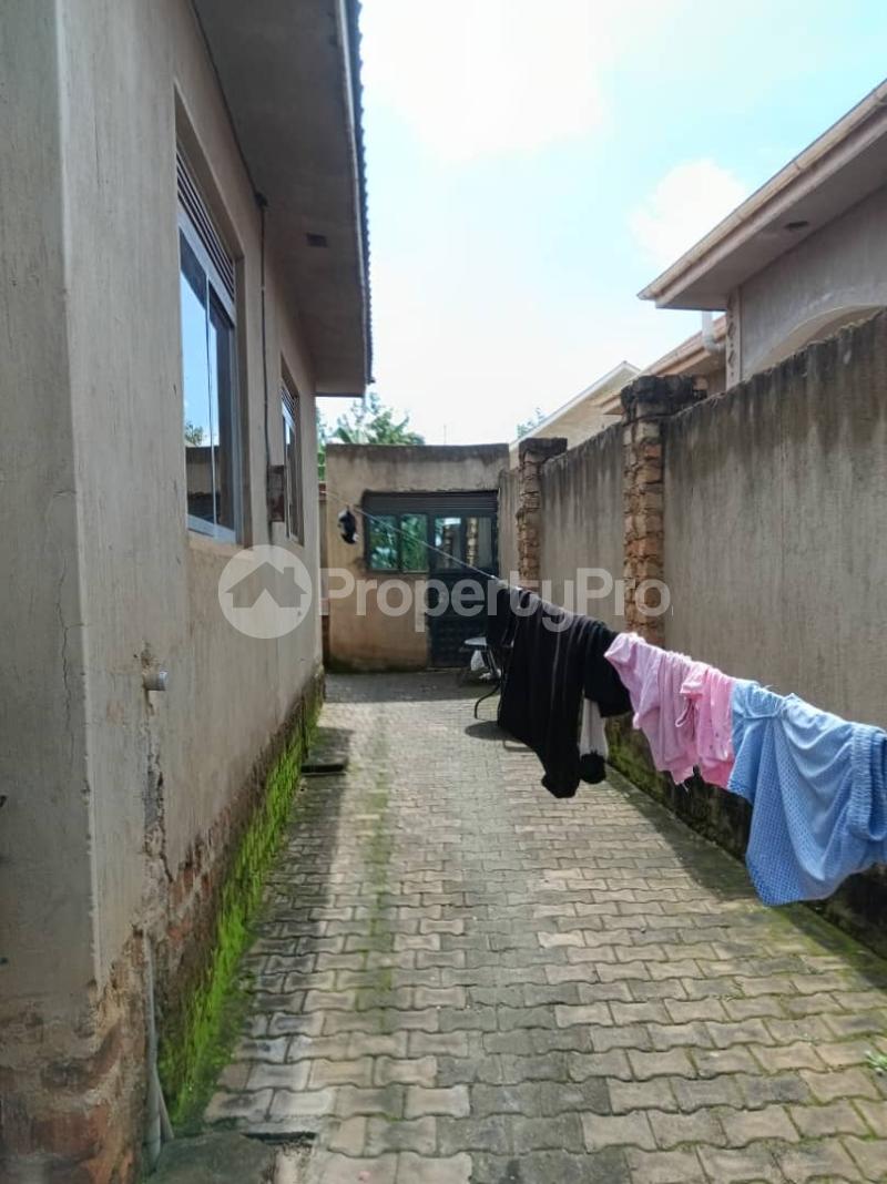 3 bedroom Bungalow Apartment for sale Seeta namugongo road  Kampala Central - 1