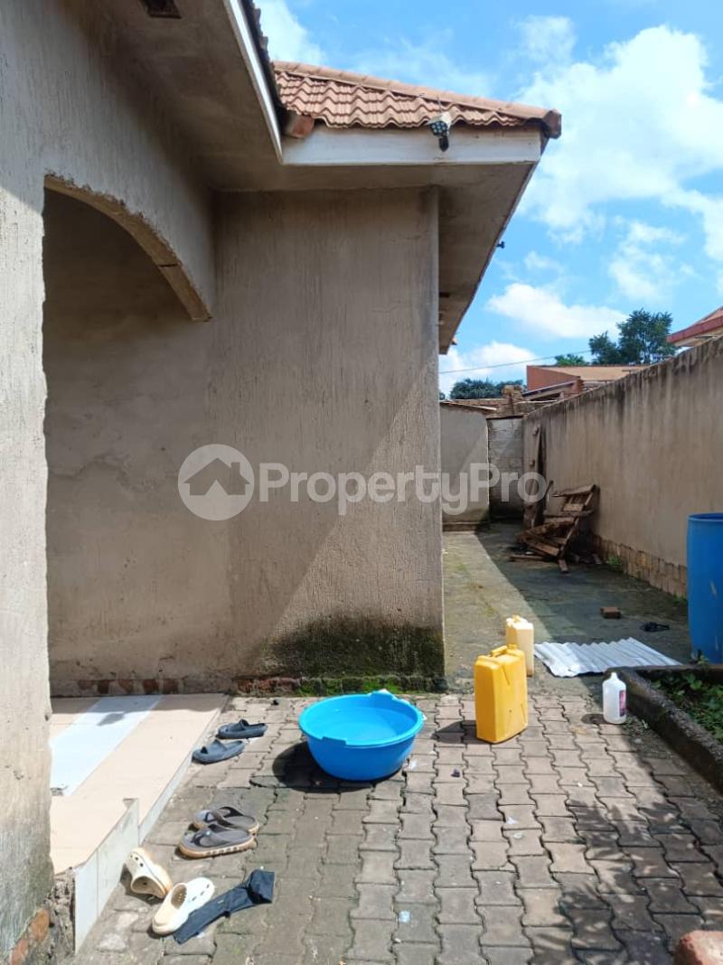 3 bedroom Bungalow Apartment for sale Seeta namugongo road  Kampala Central - 0