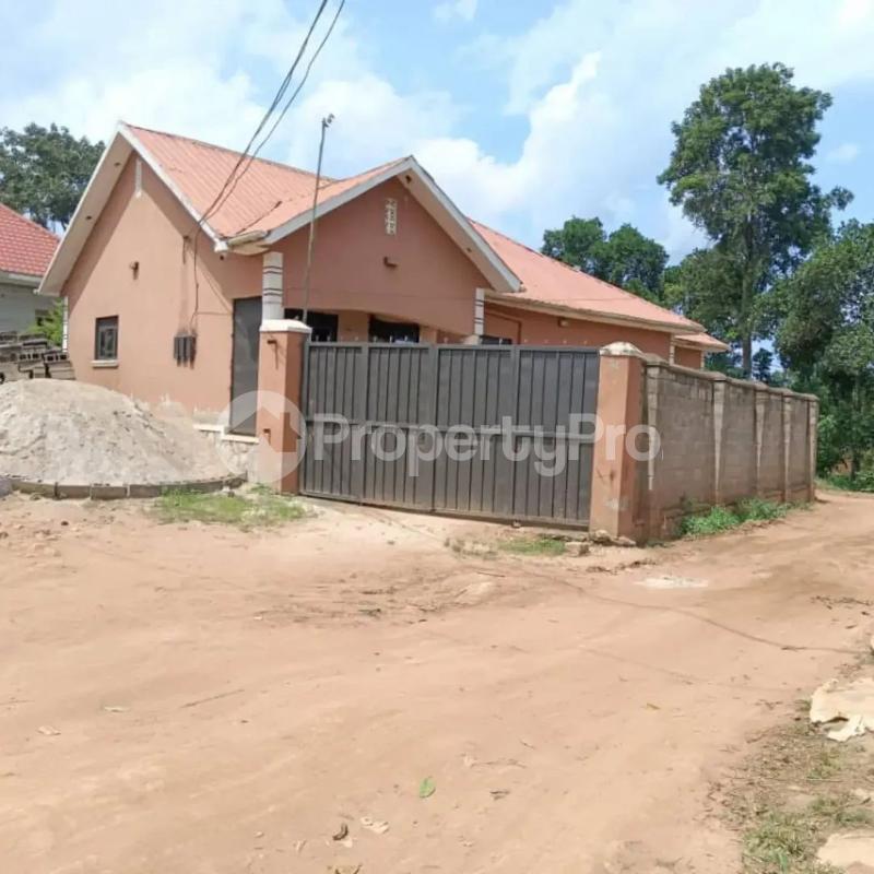 2 bedroom Bungalow Apartment for sale Seeta namugongo road  Bajo Mukono Central - 0