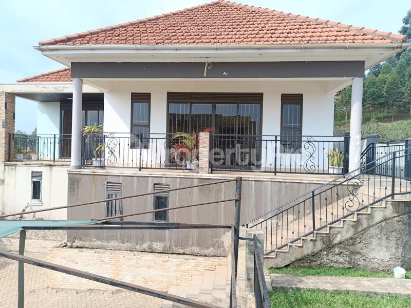 4 bedroom Villa for sale Namugongo sonde town hill view estate  Kira Wakiso Central - 0