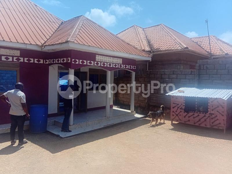 3 bedroom Villa for sale Garuga Entebbe road  Kampala Central Kampala Central - 0