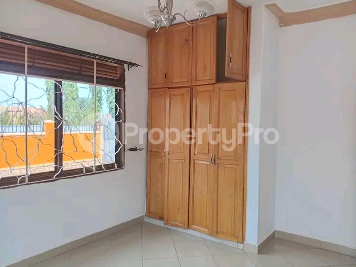 5 bedroom Bungalow Apartment for sale Kisaasi road  Kampala Central Kampala Central - 9