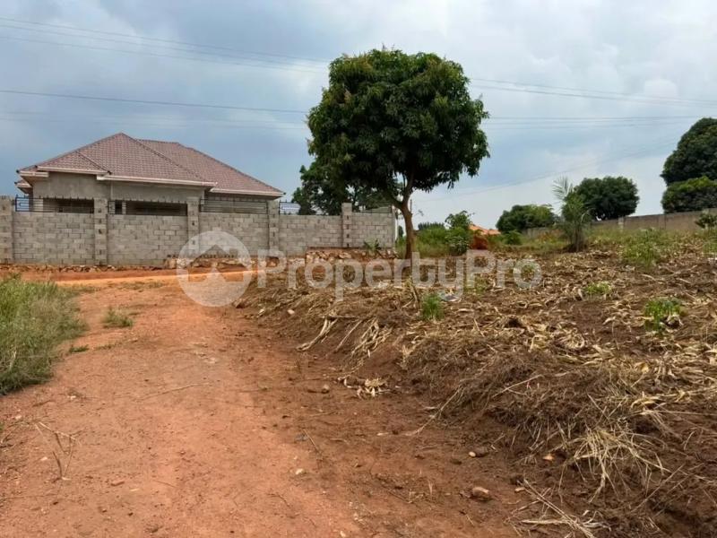 Land for sale Kiwenda Luweero Central - 0