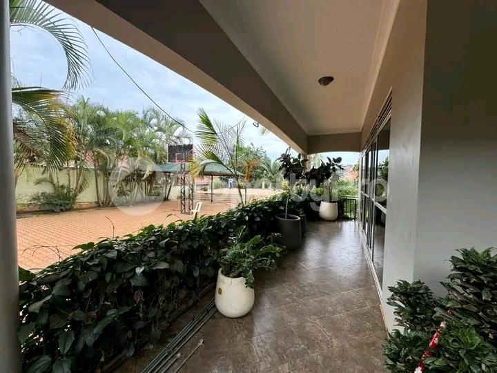4 bedroom Bungalow Apartment for sale Najjera road  Kampala Central - 3