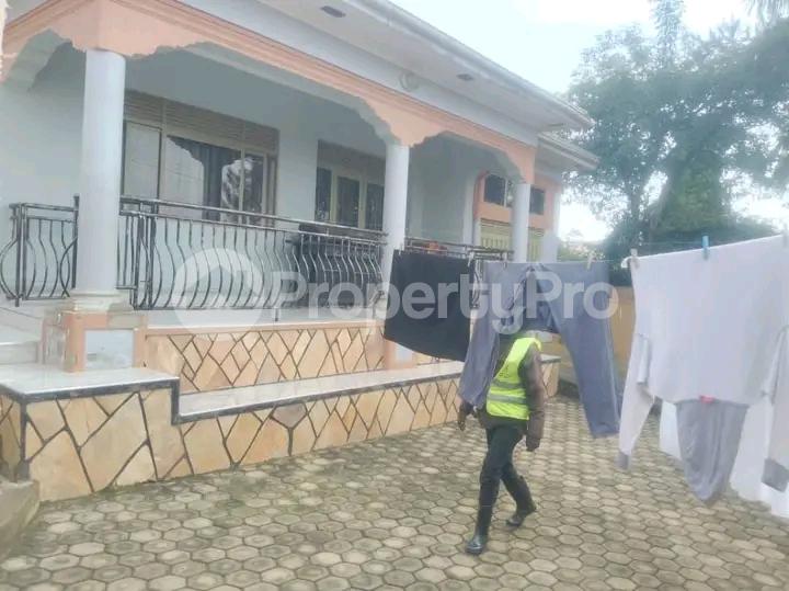4 bedroom Bungalow Apartment for sale Kireka mbalwa  Kampala Central - 3