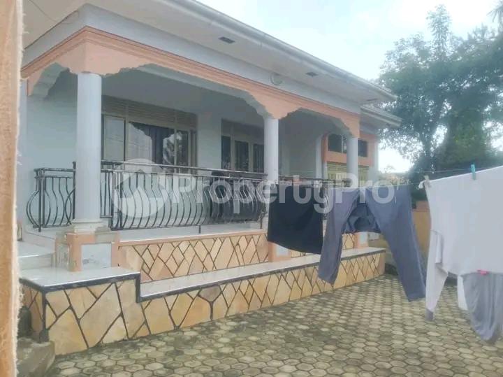 4 bedroom Bungalow Apartment for sale Kireka mbalwa  Kampala Central - 0