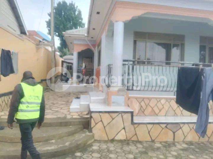 4 bedroom Bungalow Apartment for sale Kireka mbalwa  Kampala Central - 4