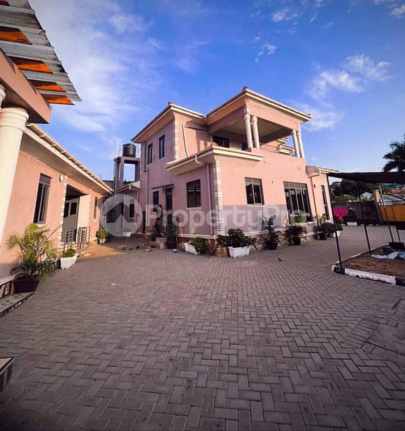 5 bedroom Apartment for sale Kyanja road  Kampala Central Kampala Central - 5