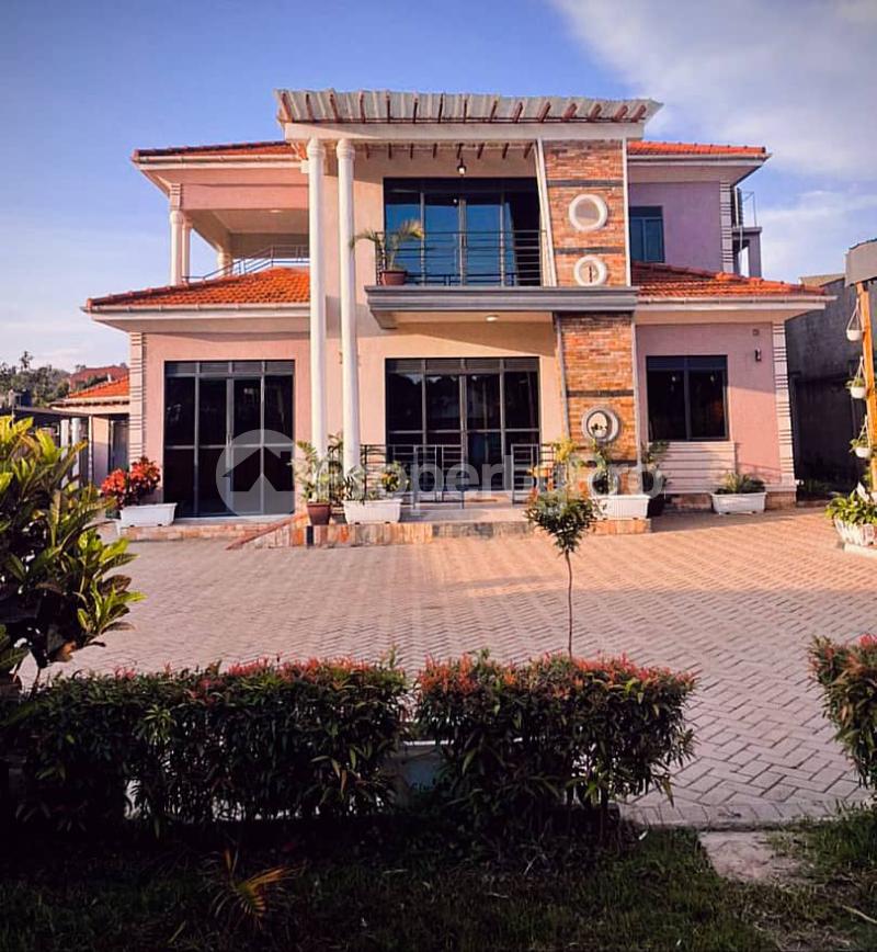 5 bedroom Apartment for sale Kyanja road  Kampala Central Kampala Central - 3