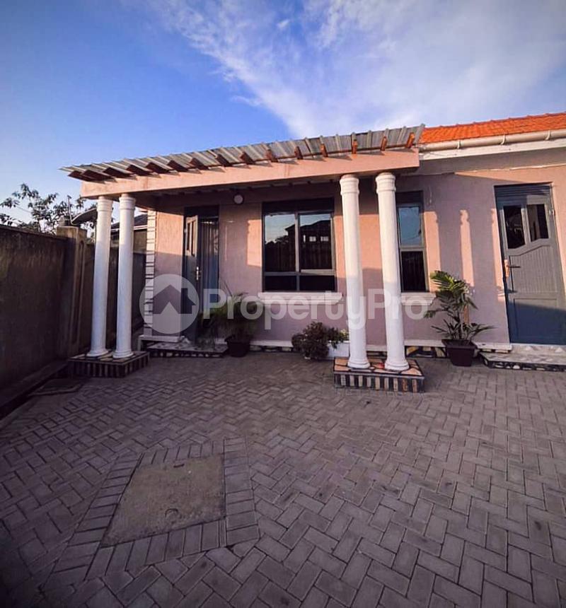 5 bedroom Apartment for sale Kyanja road  Kampala Central Kampala Central - 4