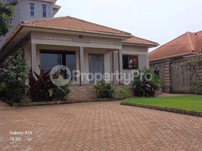 4 bedroom Villa for sale Buwate road  Kira Wakiso Central - 3