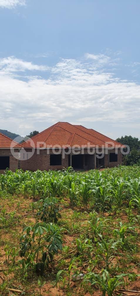 4 bedroom Villa for sale Nakawuka Kasanje Wakiso Central - 3
