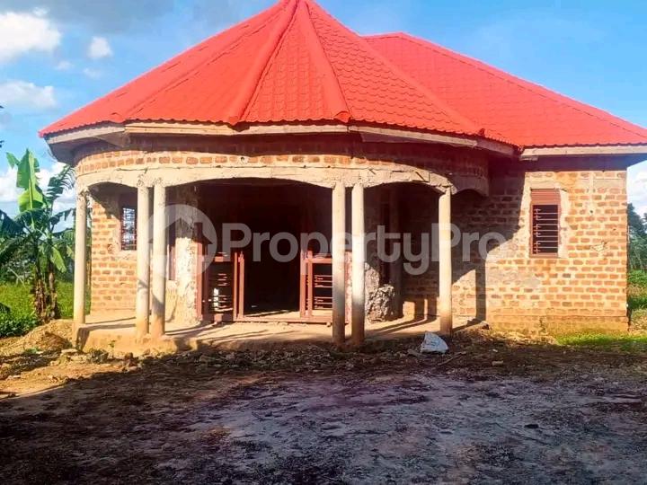 4 bedroom Bungalow Apartment for sale Matugga road  Kampala Central - 2