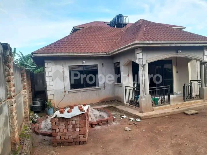 3 bedroom Bungalow Apartment for sale Bweyogerere kiwanga  Kampala Central Kampala Central - 4