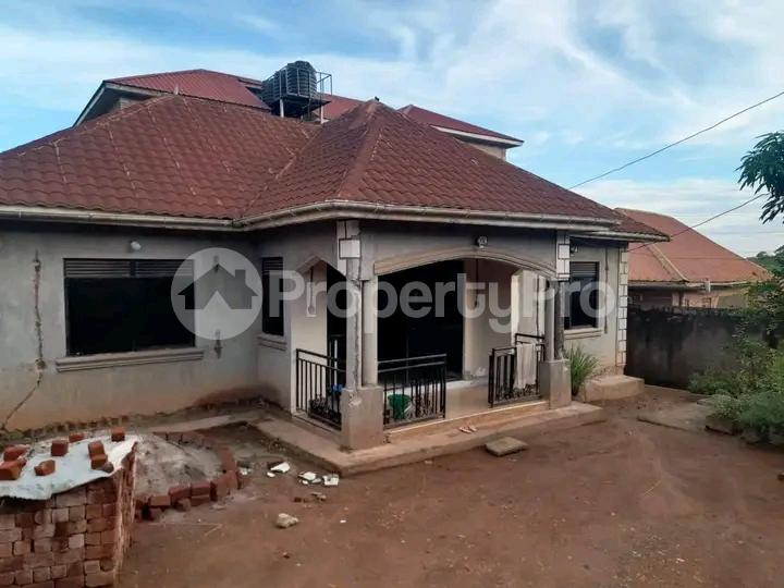 3 bedroom Bungalow Apartment for sale Bweyogerere kiwanga  Kampala Central Kampala Central - 2