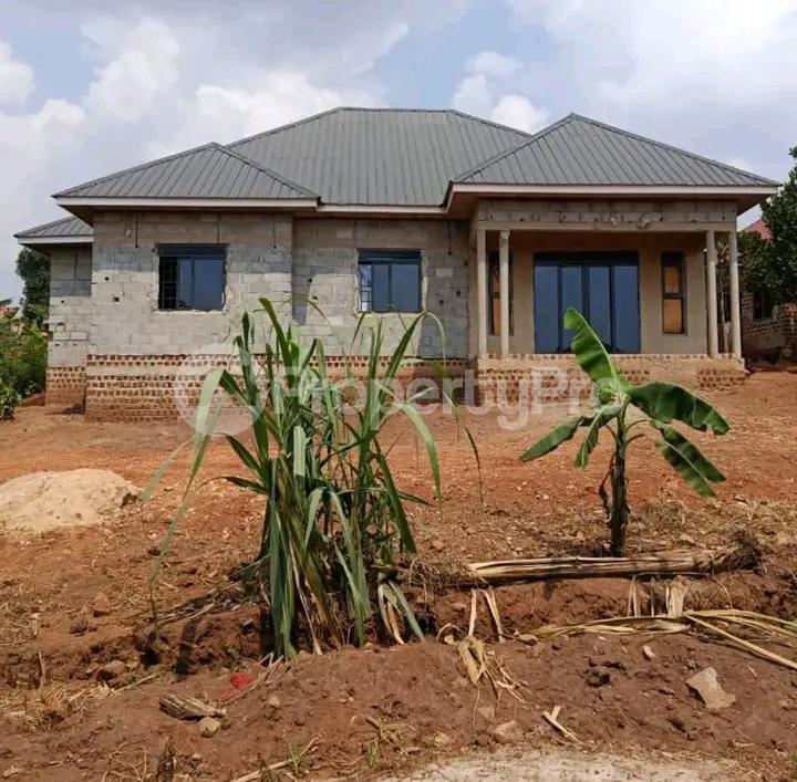 3 bedroom Bungalow Apartment for sale Gayaza  Kampala Central Kampala Central - 1