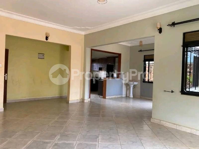 4 bedroom Villa for sale Kira parliamentary circle estate  Kira Wakiso Central - 8