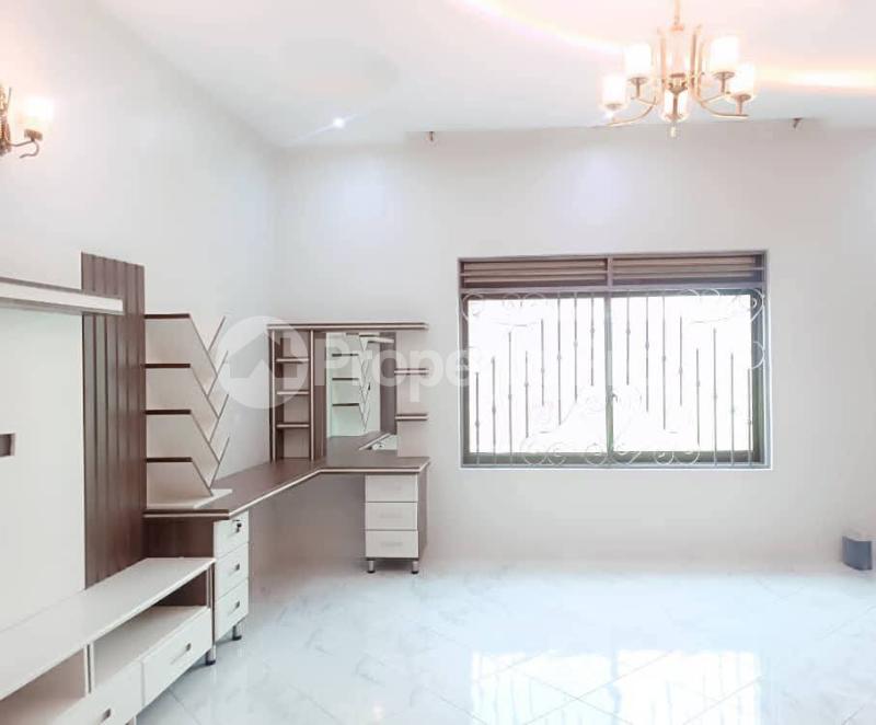 4 bedroom Villa for sale Namugongo road Kira Wakiso Central - 4