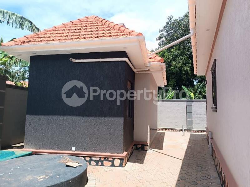 4 bedroom Villa for sale Namugongo road Kira Wakiso Central - 3