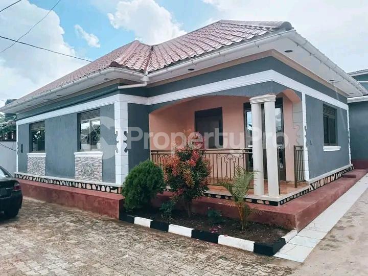 3 bedroom Bungalow Apartment for sale Namugongo road  Kampala Central Kampala Central - 1
