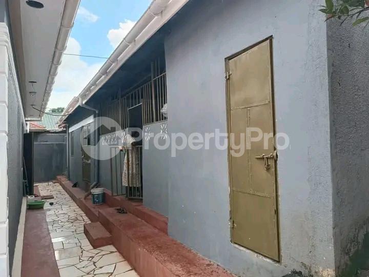 3 bedroom Bungalow Apartment for sale Namugongo road  Kampala Central Kampala Central - 0