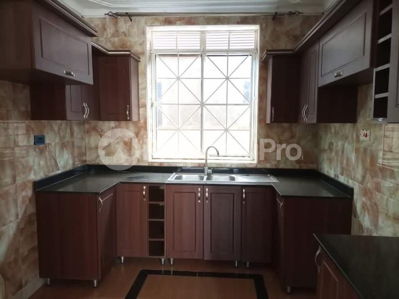 4 bedroom Apartment for sale Kira mameritor road  Kira Wakiso Central - 2