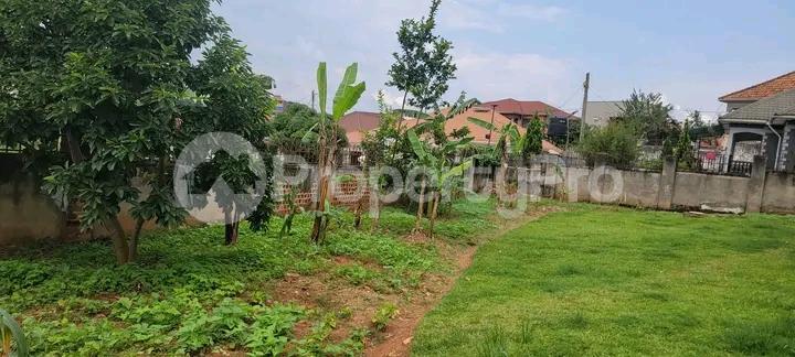 5 bedroom Land for sale Bweyogere butto Kampala Central - 0