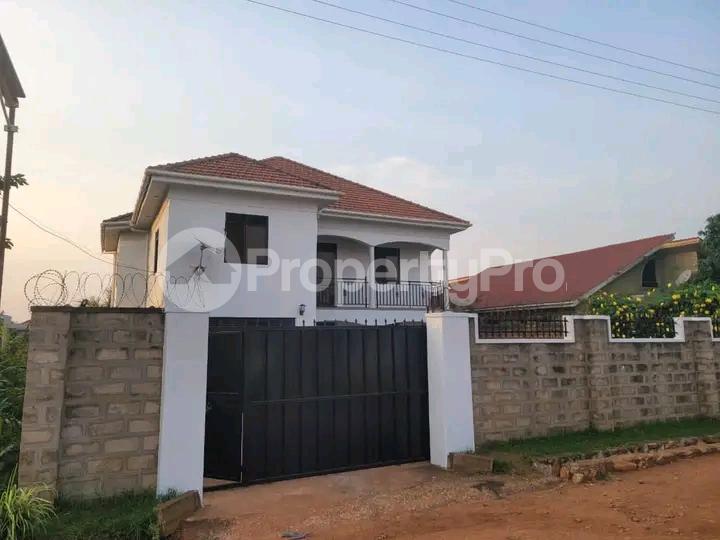 4 bedroom Apartment for sale Bwerenga kawuku Kampala Central - 1